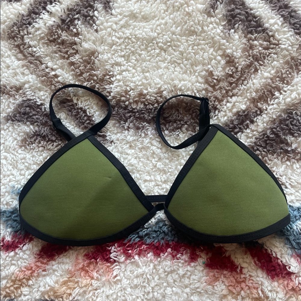 BNWT hoaka top
